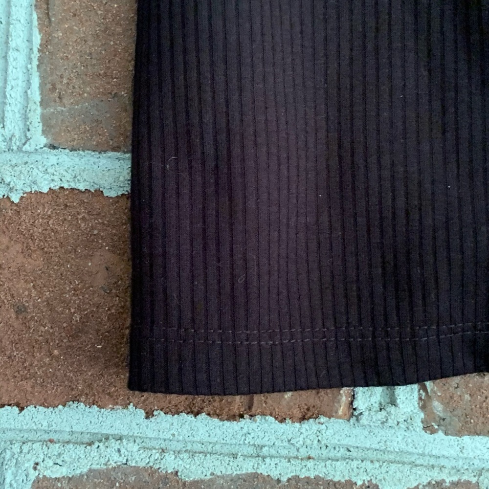 Mossimo Black Ribbed V Neck Long Sleeve Shirt (S) - Picture 4 of 7